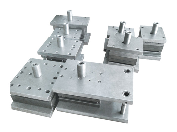 Hardware mold