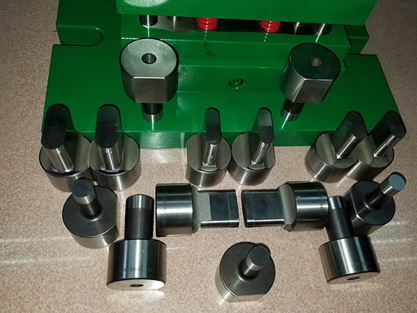 Hardware mold