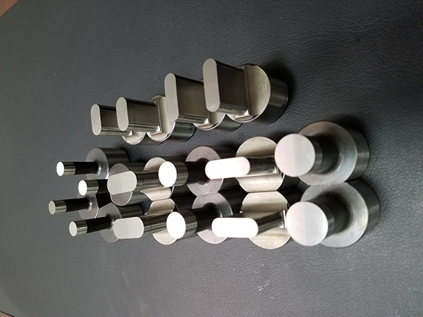 Hardware mold