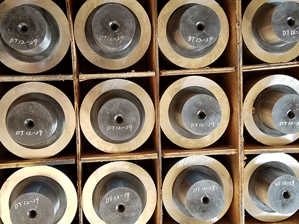 Hardware mold