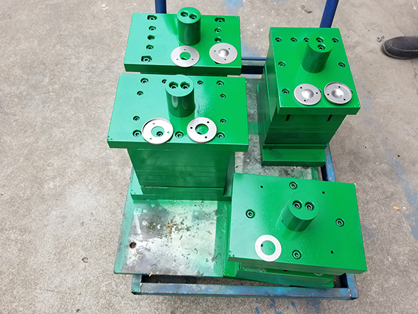 Hardware mold