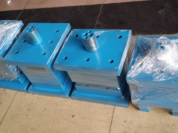 Hardware mold