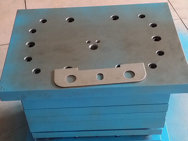 Hardware mold