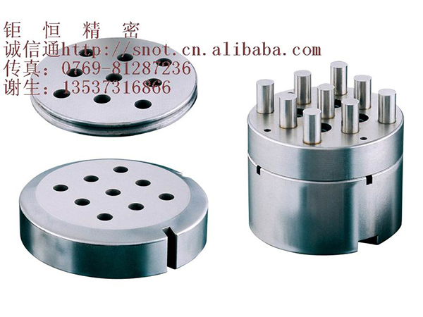 Porous mold