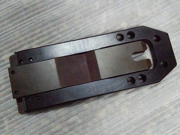 Turret punch clamp