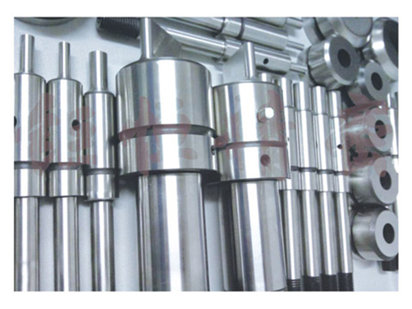 High-speed precision turret punch die