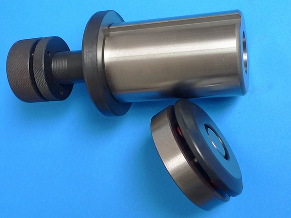 Domestic machine tool mold