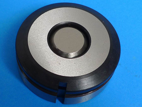 Domestic machine tool mold