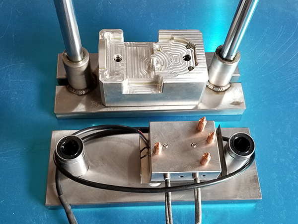Hot melt riveting machine equipment